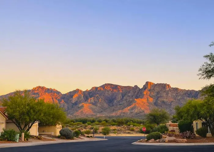 Private Pool & Waterfall Evening Lights Ferienhaus Oro Valley