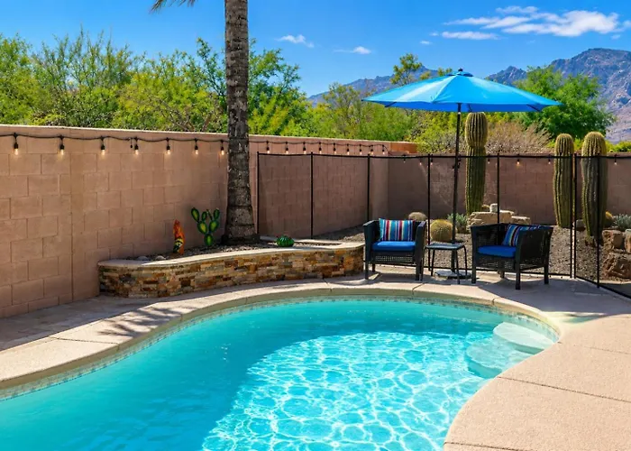 Private Pool & Waterfall Evening Lights Ferienhaus Oro Valley